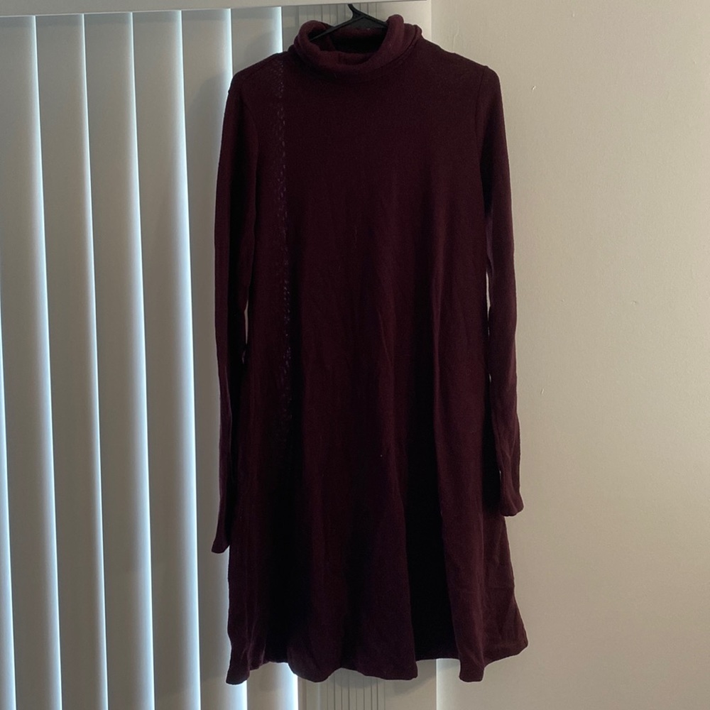 Tall Medium Burgundy sweater dress from Old Navy. Turtleneck collar. Like new